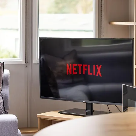 Lakeside - Parking, Dog Friendly, Wifi, Walk To Town Bowness-on-Windermere