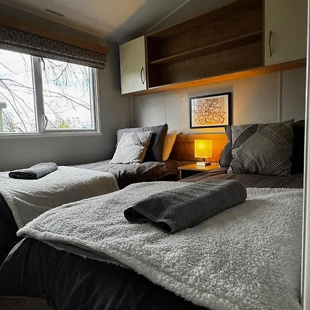 The House - Dog Friendly Lakeside Cabin, 1 Min To Windermere, *