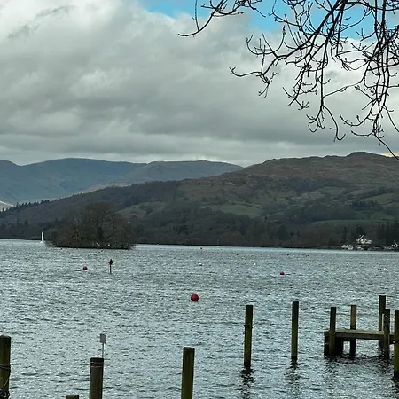 The House - Dog Friendly Lakeside Cabin, 1 Min To Windermere,