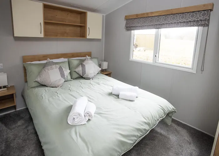 The House - Quiet, Dog Friendly, By The Lake, Free Parking * Bowness-on-Windermere