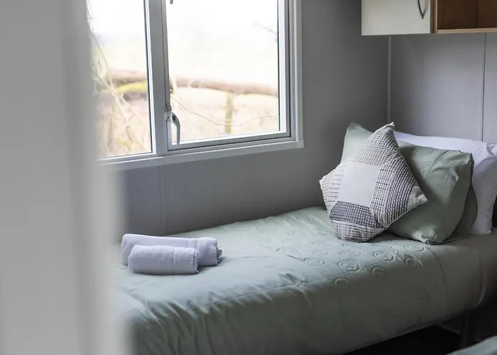 Lakeside - Parking, Dog Friendly, Wifi, Walk To Town Bowness-on-Windermere