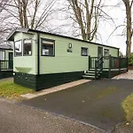 Casa de Férias The House - Quiet, Dog Friendly, By The Lake, Free Parking